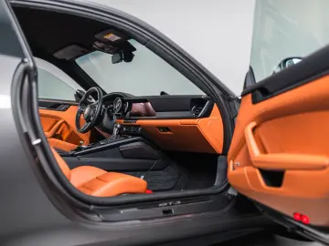 PORSCHE 992 GT3 Touring - Lift  BOSE  Carbon  Exclusive