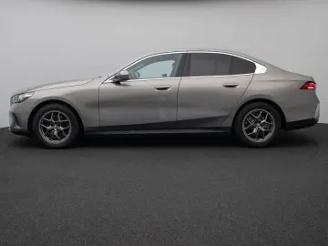 BMW 520d Kamera DAB Leder Ad.LED Alarm Sport 18Zoll