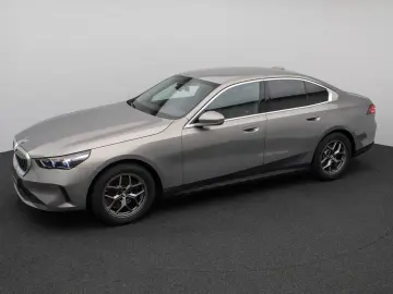 BMW 520d Kamera DAB Leder Ad.LED Alarm Sport 18Zoll