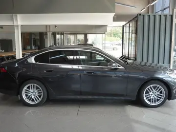 BMW 520 d LED HUD Gestik 360  H&K