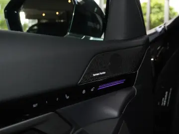 BMW 520 d LED HUD Gestik 360  H&K