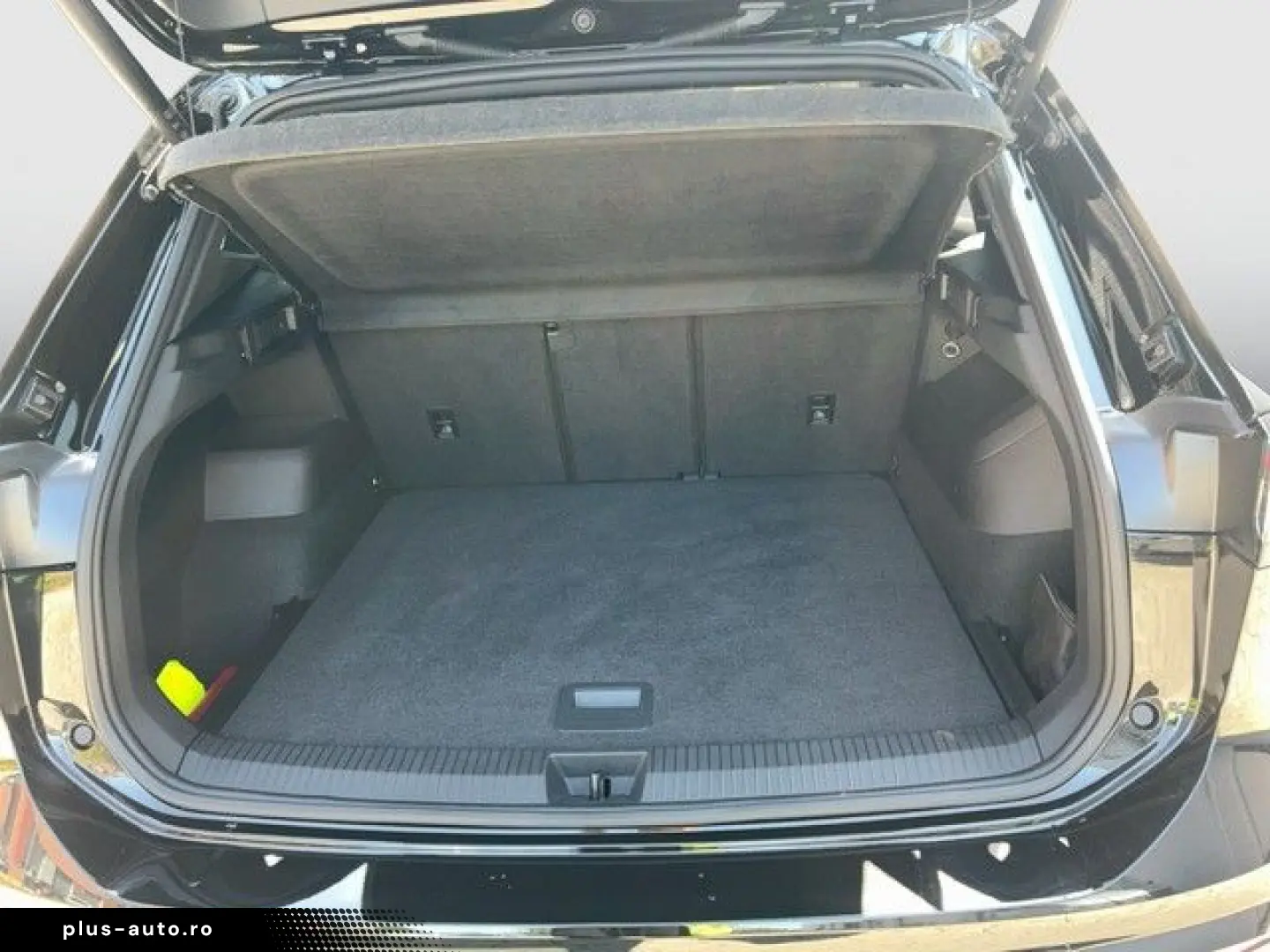 VW Tiguan 2.0 TDI DSG 4M R-Line ACC NAV AHK HUD H K