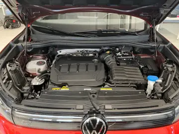 VW Tiguan 2.0 TDI 4M R-Line  AHK PANO NAVI KAMERA