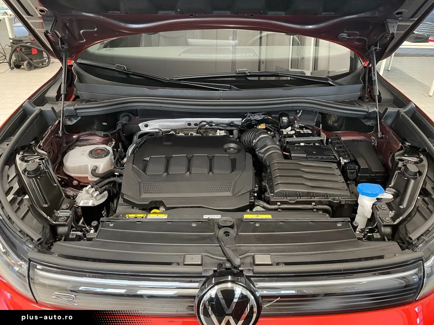 VW Tiguan 2.0 TDI 4M R-Line  AHK PANO NAVI KAMERA