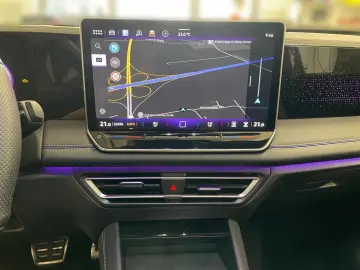 VW Tiguan 2.0 TDI 4M R-Line  AHK PANO NAVI KAMERA