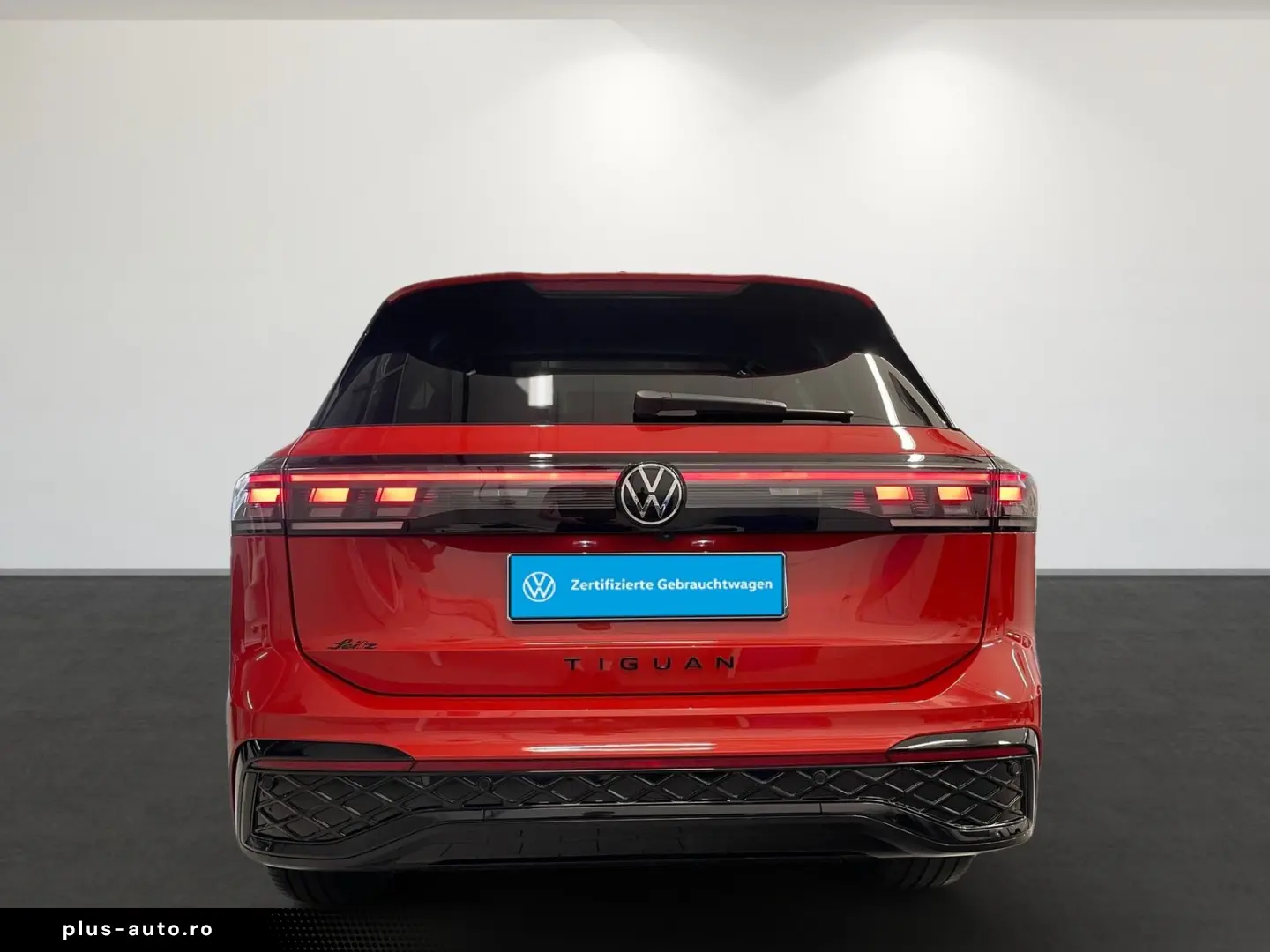 VW Tiguan 2.0 TDI 4M R-Line  AHK PANO NAVI KAMERA
