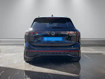 VW Tiguan R-Line 2.0TDI DSG 4M  AHK 360  PANO STDHZ