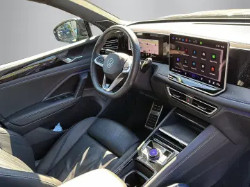 VW Tiguan R-Line 2.0TDI DSG 4M  AHK 360  PANO STDHZ
