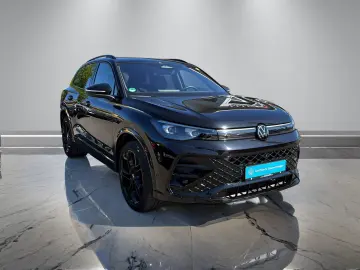 VW Tiguan R-Line 2.0TDI DSG 4M  AHK 360  PANO STDHZ