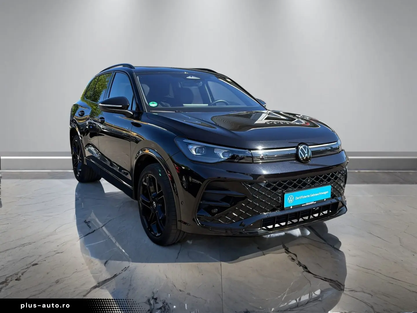 VW Tiguan R-Line 2.0TDI DSG 4M  AHK 360  PANO STDHZ