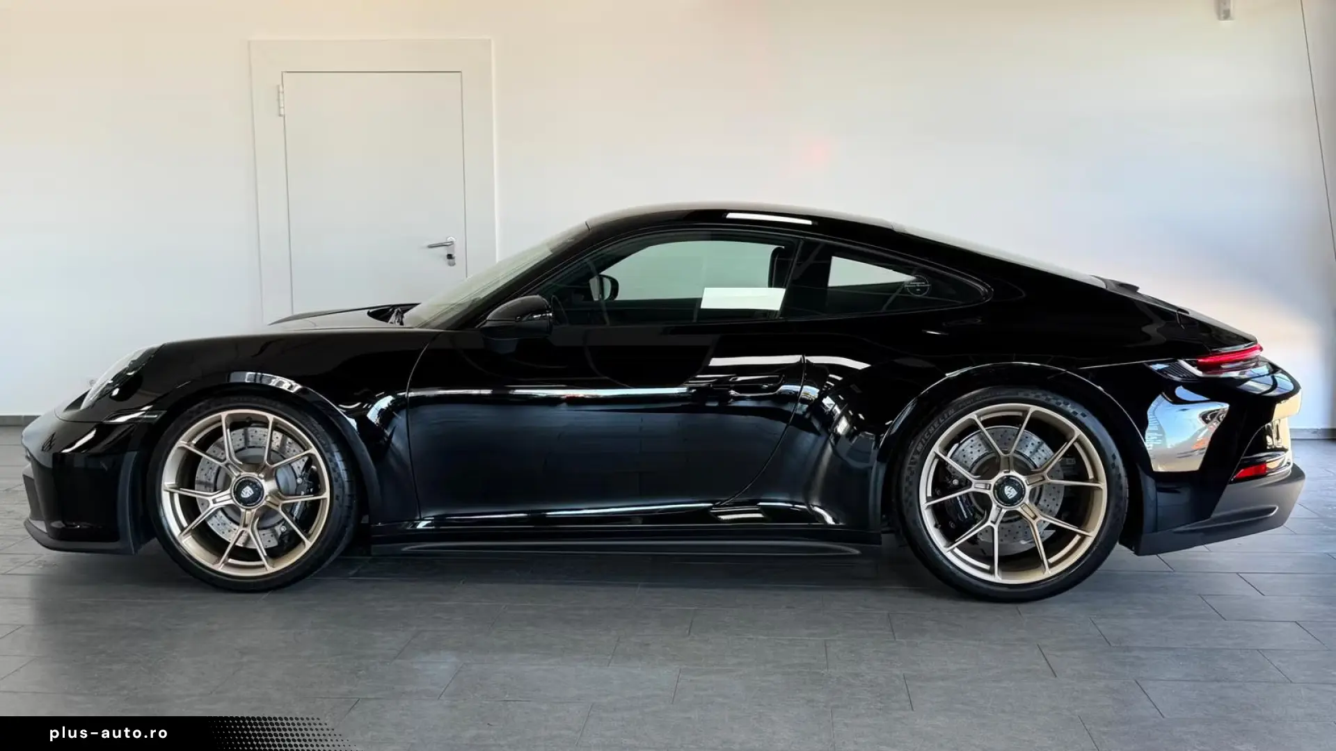 Porsche 992 GT3 Touring LIFT SCALe Approved 02.27