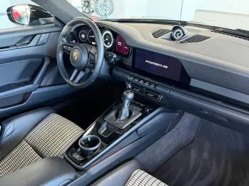 Porsche 992 GT3 Touring LIFT SCALe Approved 02.27