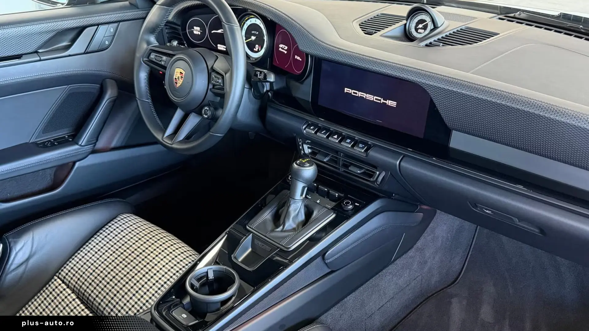 Porsche 992 GT3 Touring LIFT SCALe Approved 02.27