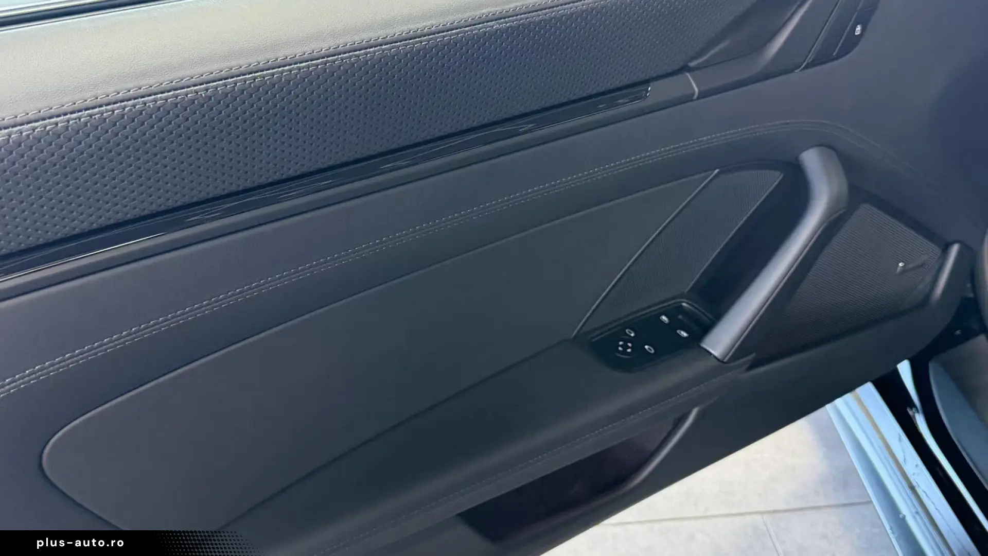 Porsche 992 GT3 Touring LIFT SCALe Approved 02.27