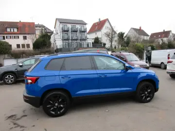 SKODA Karoq Ambition 2.0TDI DSG  NAVI Sitzheizung Temp