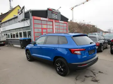 SKODA Karoq Ambition 2.0TDI DSG  NAVI Sitzheizung Temp