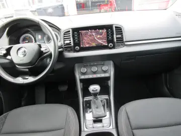 SKODA Karoq Ambition 2.0TDI DSG  NAVI Sitzheizung Temp