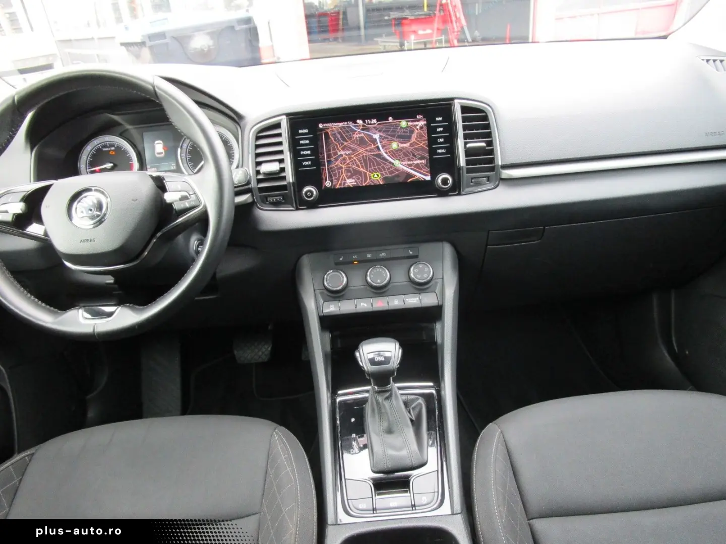 SKODA Karoq Ambition 2.0TDI DSG  NAVI Sitzheizung Temp