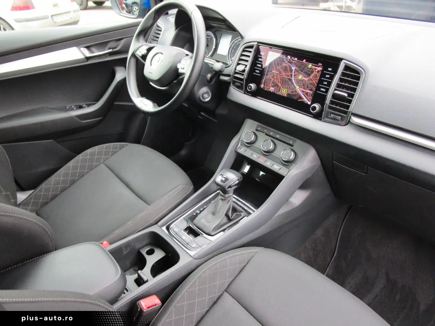 SKODA Karoq Ambition 2.0TDI DSG  NAVI Sitzheizung Temp