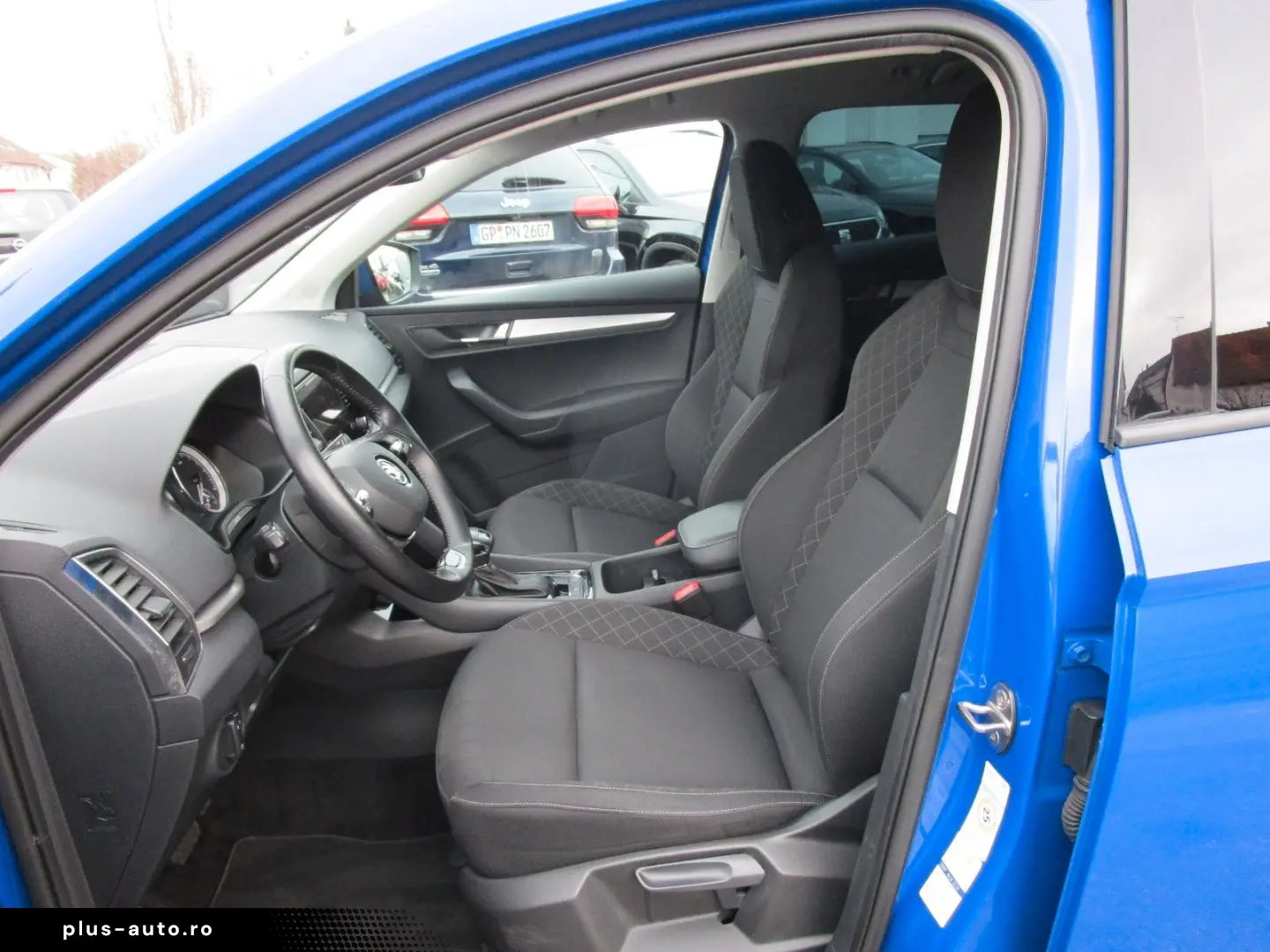 SKODA Karoq Ambition 2.0TDI DSG  NAVI Sitzheizung Temp