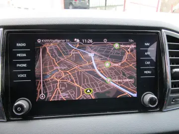 SKODA Karoq Ambition 2.0TDI DSG  NAVI Sitzheizung Temp