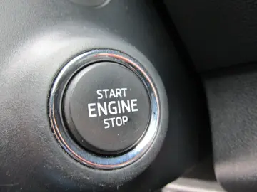 SKODA Karoq Ambition 2.0TDI DSG  NAVI Sitzheizung Temp