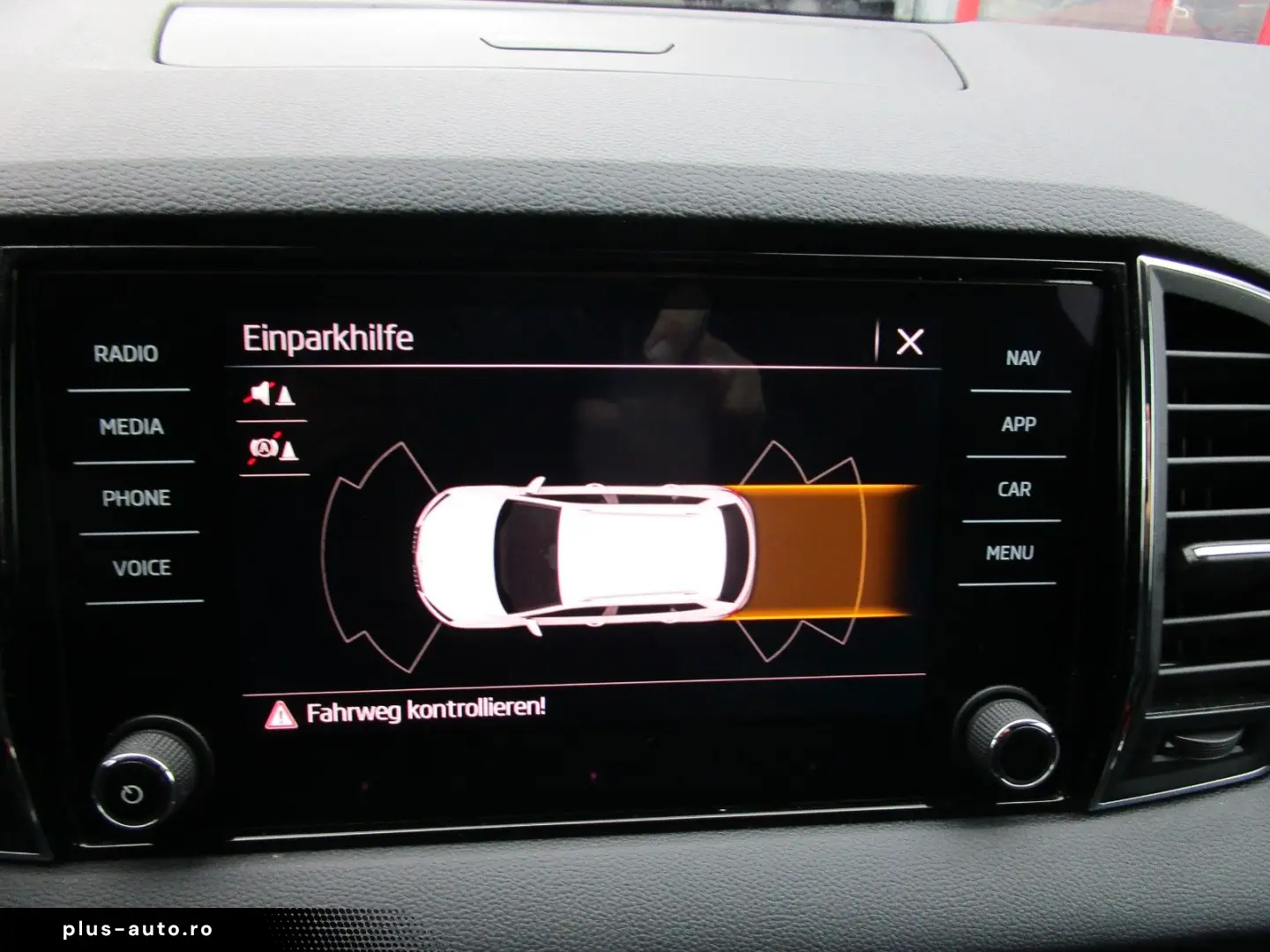 SKODA Karoq Ambition 2.0TDI DSG  NAVI Sitzheizung Temp