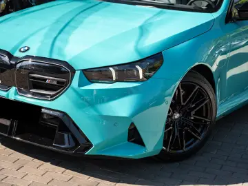 BMW M5 Sedan (G90)
