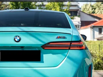 BMW M5 Sedan (G90)