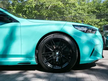 BMW M5 Sedan (G90)