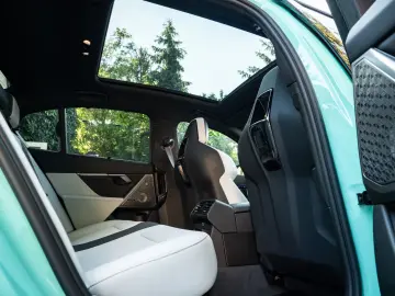 BMW M5 Sedan (G90)