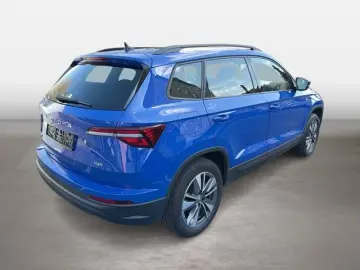 SKODA Karoq 2.0 TDI 4X4 Navi LED ACC Rückfahrkamera