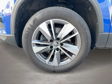 SKODA Karoq 2.0 TDI 4X4 Navi LED ACC Rückfahrkamera