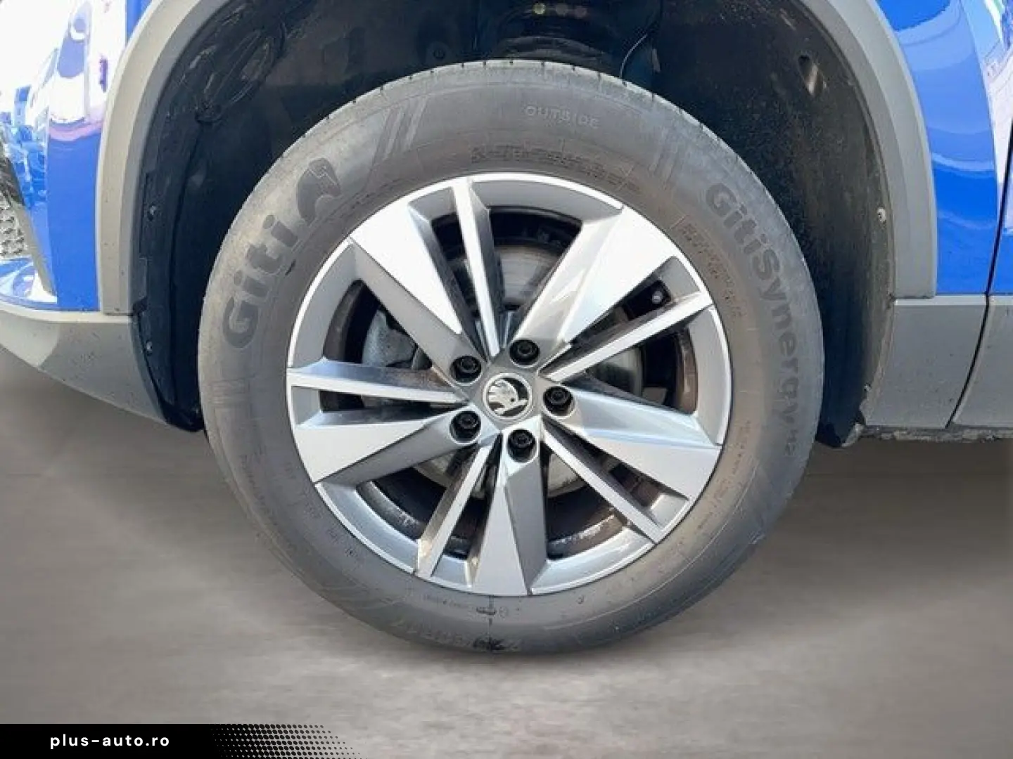 SKODA Karoq 2.0 TDI 4X4 Navi LED ACC Rückfahrkamera