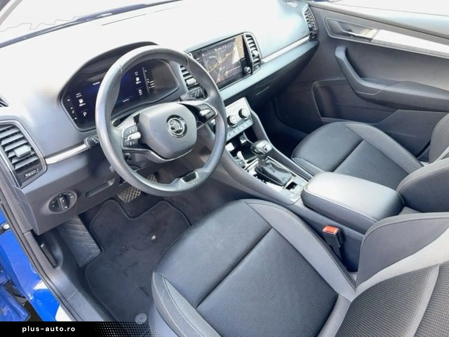 SKODA Karoq 2.0 TDI 4X4 Navi LED ACC Rückfahrkamera