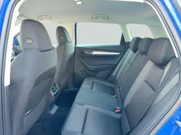 SKODA Karoq 2.0 TDI 4X4 Navi LED ACC Rückfahrkamera