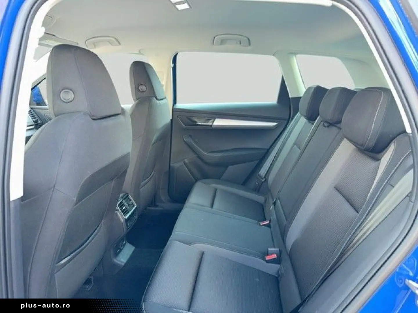 SKODA Karoq 2.0 TDI 4X4 Navi LED ACC Rückfahrkamera
