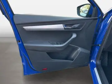 SKODA Karoq 2.0 TDI 4X4 Navi LED ACC Rückfahrkamera