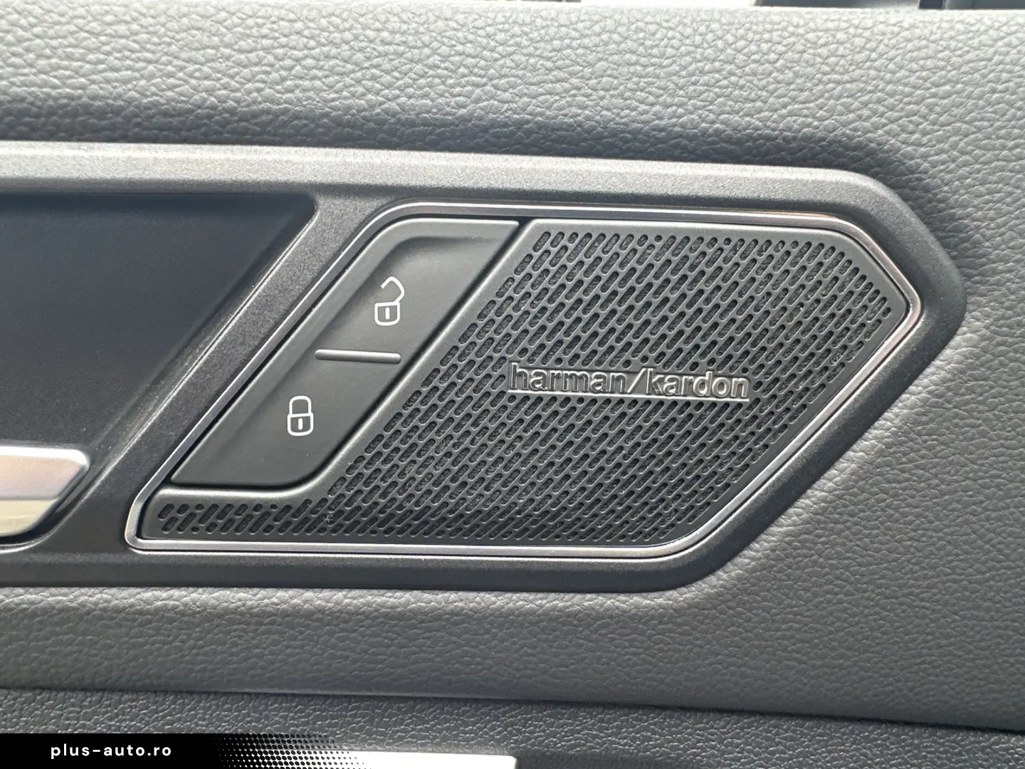 VW Tiguan R 4M NAV MATRIX PANO AHK ACC KAMERA 21ZO