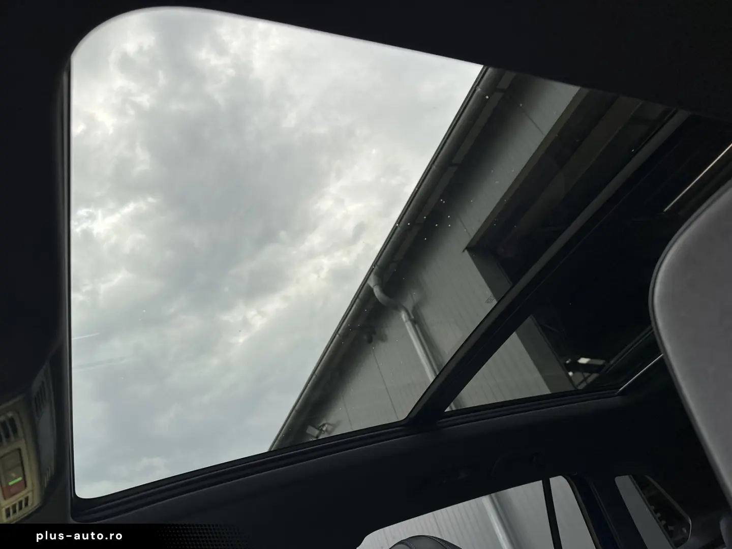 VW Tiguan R 4M NAV MATRIX PANO AHK ACC KAMERA 21ZO