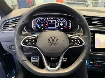 VW Tiguan 2.0 TSI R-Line 4M DSG AHK PANO 360Grad Ha
