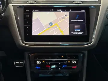 VW Tiguan 2.0 TSI R-Line 4M DSG AHK PANO 360Grad Ha