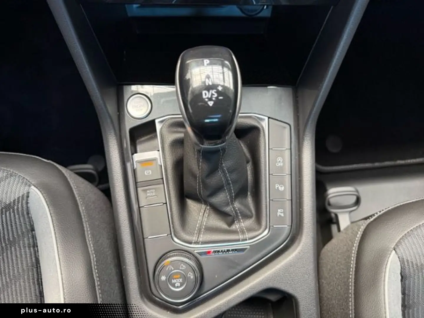 VW Tiguan 2.0 TSI R-Line 4M DSG AHK PANO 360Grad Ha