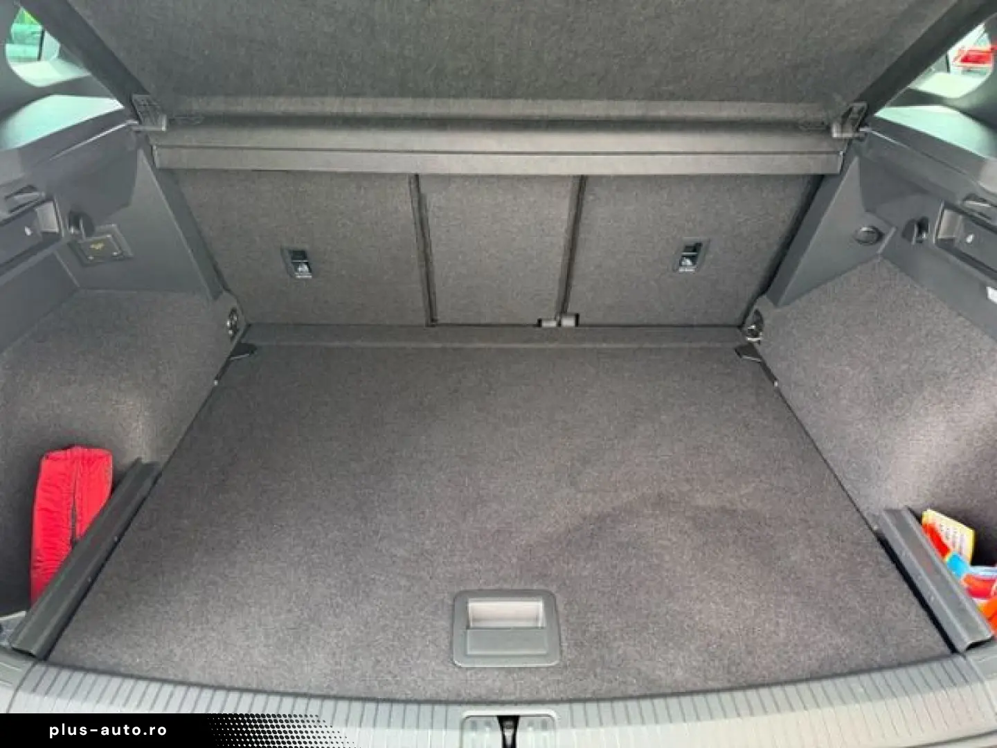 VW Tiguan 2.0 TSI R-Line 4M DSG AHK PANO 360Grad Ha