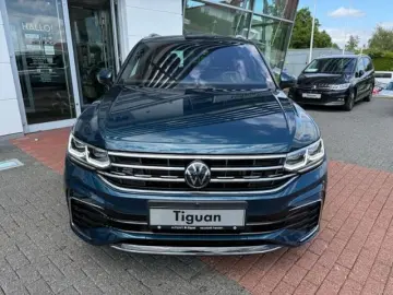 VW Tiguan 2.0 TSI R-Line 4M DSG AHK PANO 360Grad Ha