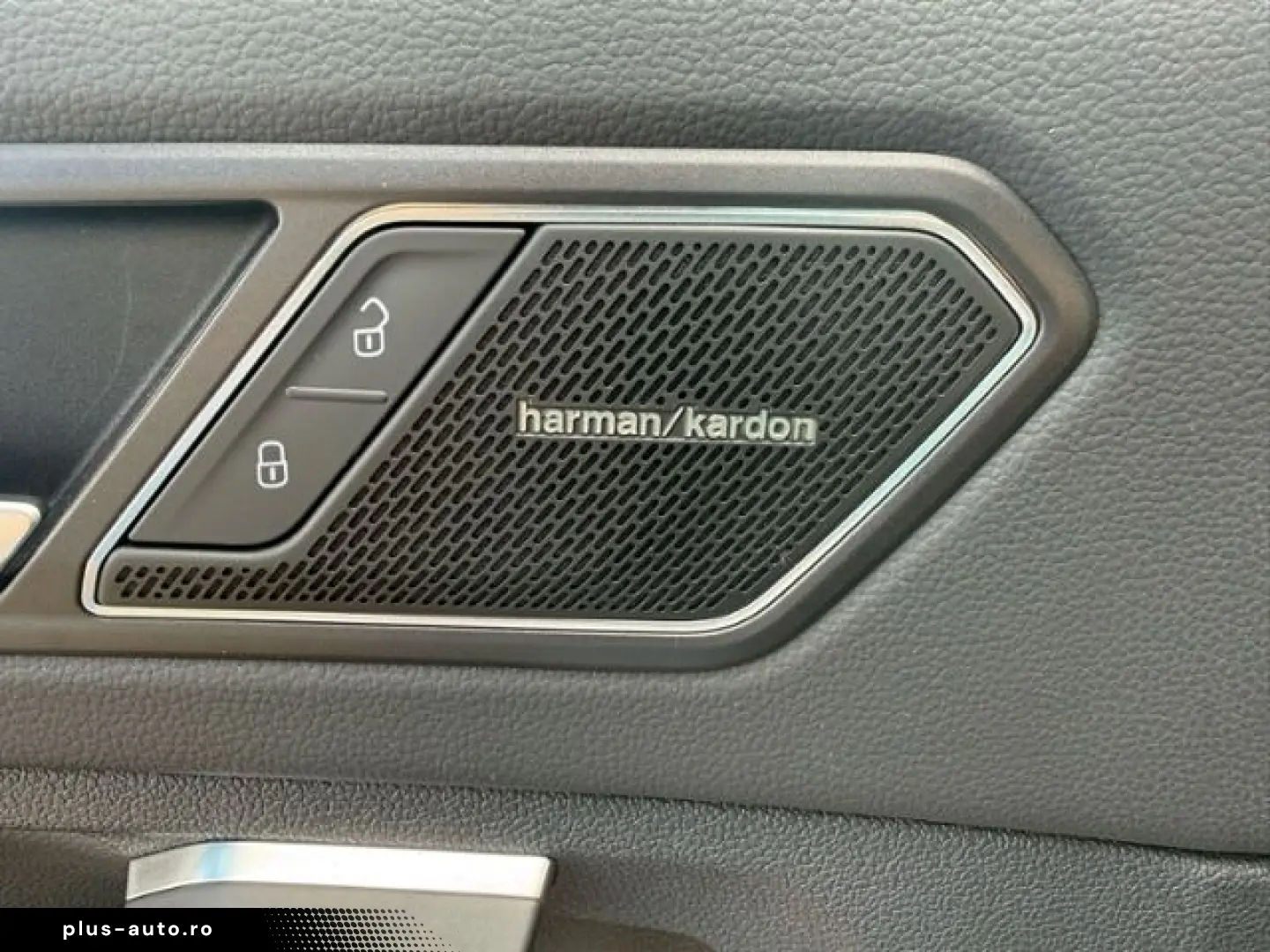 VW Tiguan 2.0 TSI R-Line 4M DSG AHK PANO 360Grad Ha