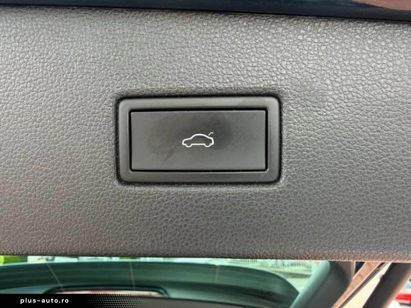 VW Tiguan 2.0 TSI R-Line 4M DSG AHK PANO 360Grad Ha