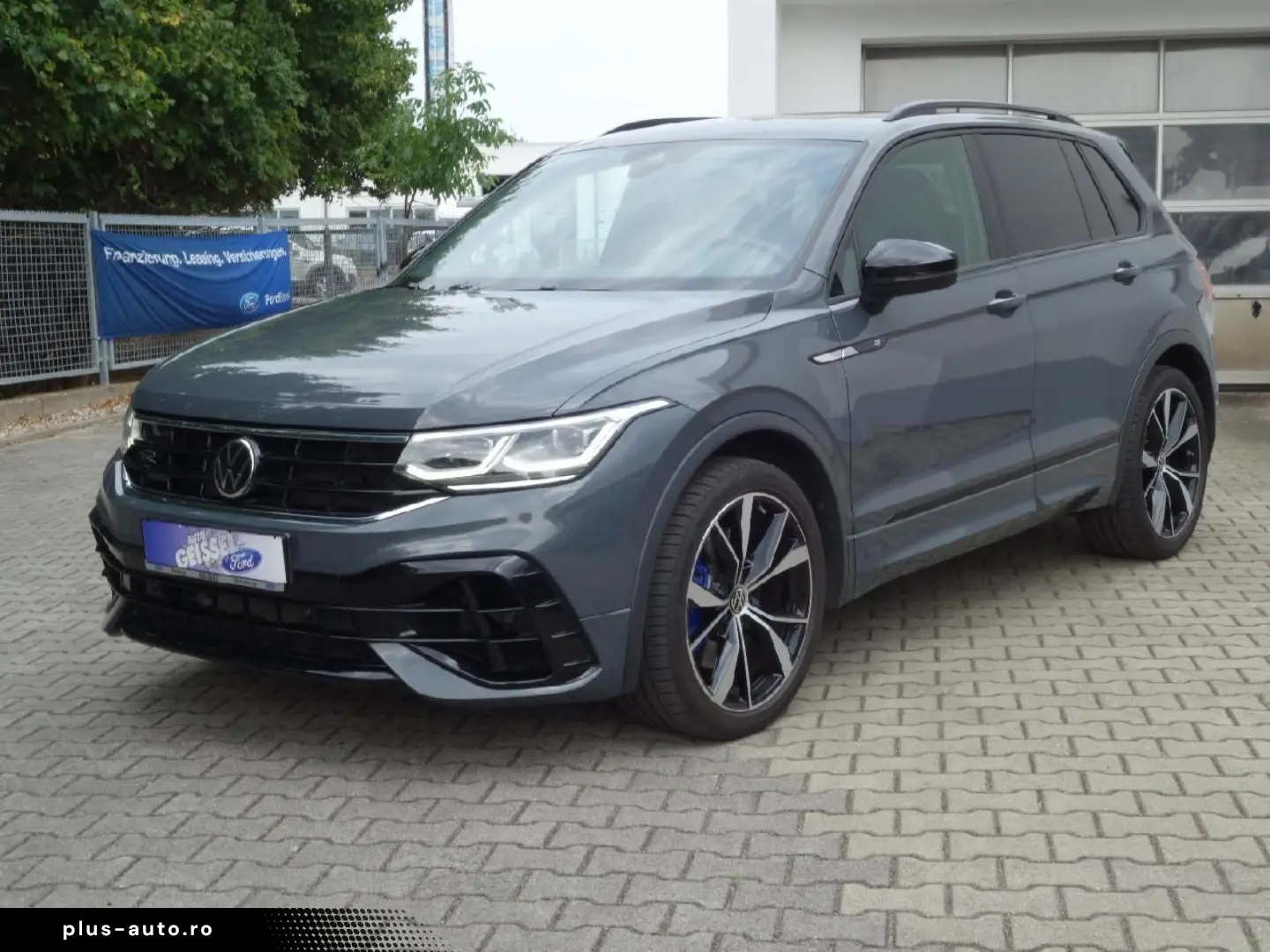VW Tiguan R 4Motion Autom PANO NAVI LED DAB Winterp