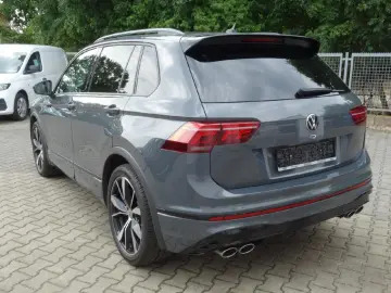 VW Tiguan R 4Motion Autom PANO NAVI LED DAB Winterp