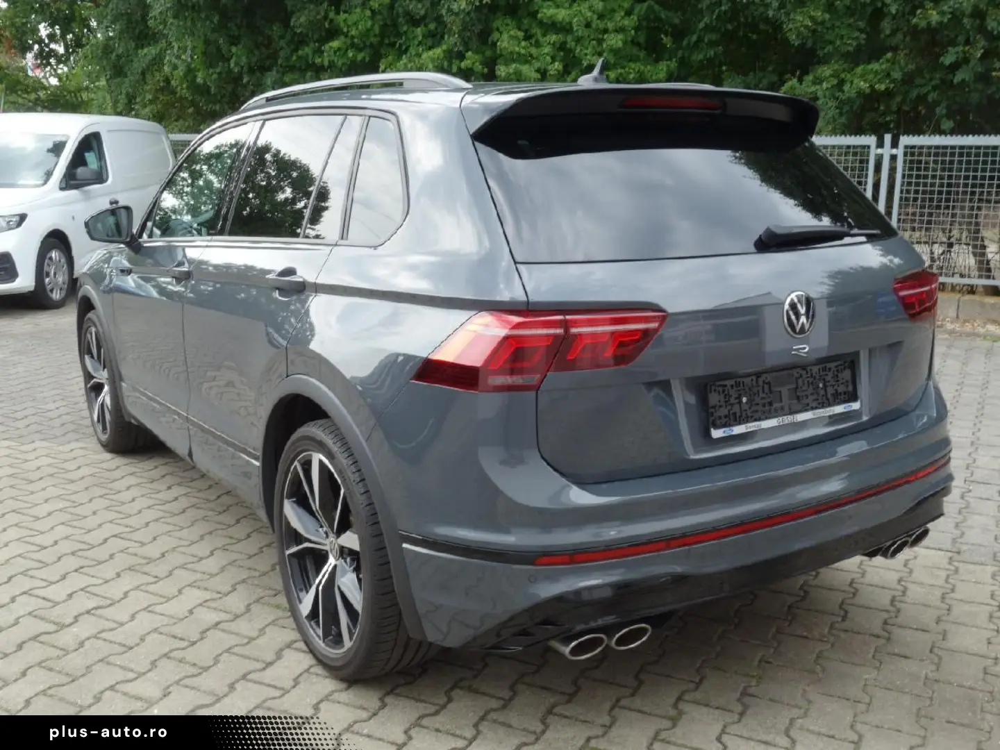 VW Tiguan R 4Motion Autom PANO NAVI LED DAB Winterp